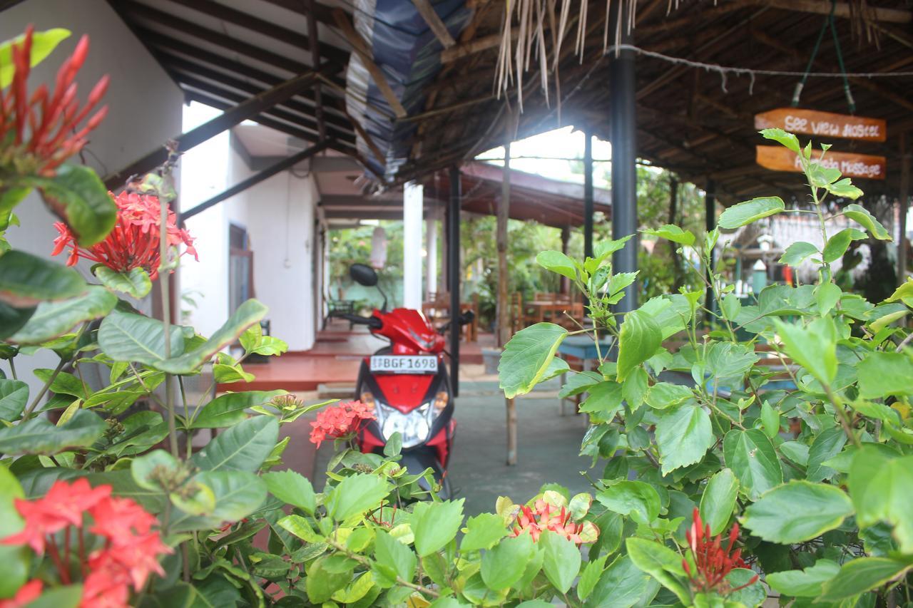 Julie Guest House Tangalle Buitenkant foto