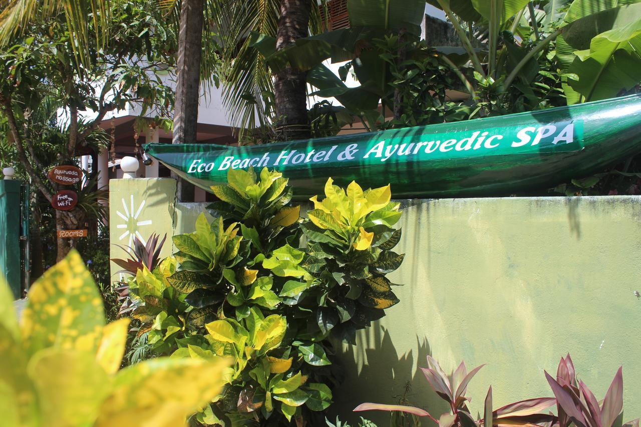 Julie Guest House Tangalle Buitenkant foto