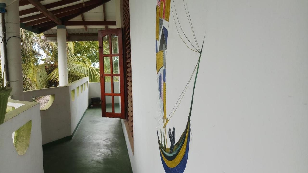 Julie Guest House Tangalle Buitenkant foto