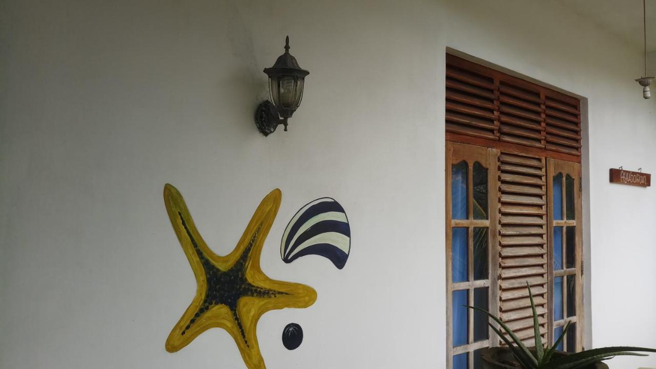 Julie Guest House Tangalle Buitenkant foto